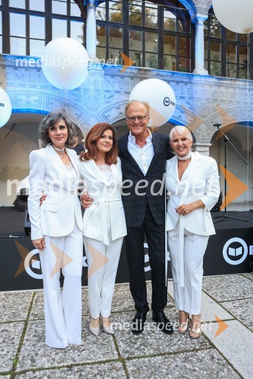  Damjana Golavšek, pevka;  Simona  Vodopivec Franko, pevka, igralka;  Janez  Škrabec, direktor Riko d.o.o.;  Alenka Godec, pevka60 let uspešnega podjetnika Janeza Škrabca