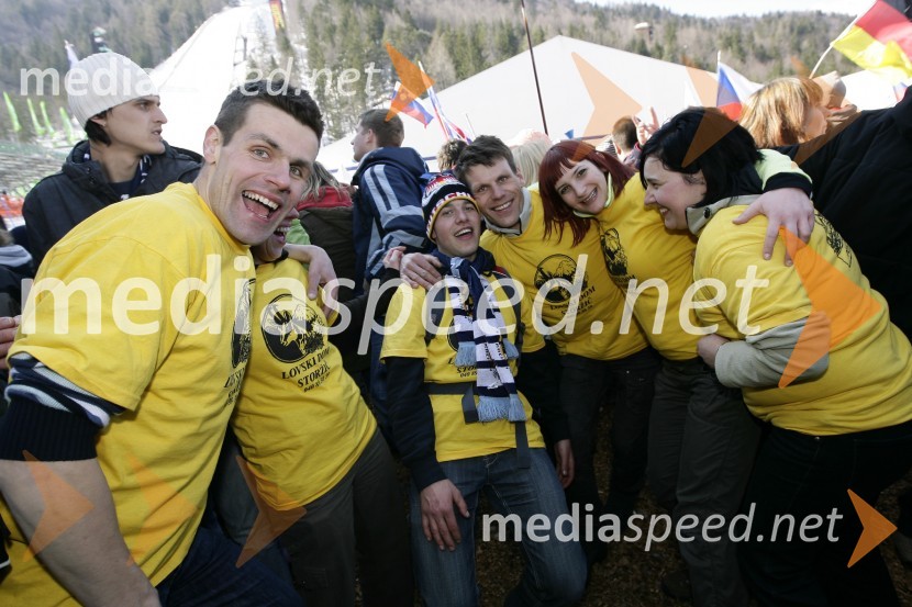 NavijačiFinale svetovnega pokala v smučarskih skokih v Planici 2009, sobota
