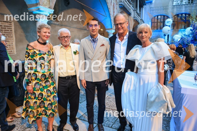  Rija Čič;  ... ;  Aivaz Omorkanov, kandidat za častnega konzula RS v Kirgizistanu, podpredsednik mednarodne hokejske zveze IIHF;  Janez  Škrabec, direktor Riko d.o.o.;  Sonja Poljanšek Škrabec, lastnica Welness centra Sunny60 let uspešnega podjetnika Janeza Škrabca