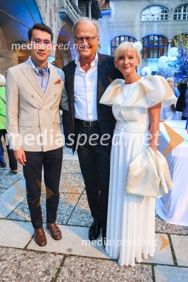  ... ;  Janez  Škrabec, direktor Riko d.o.o.;  Sonja Poljanšek Škrabec, lastnica Welness centra Sunny60 let uspešnega podjetnika Janeza Škrabca