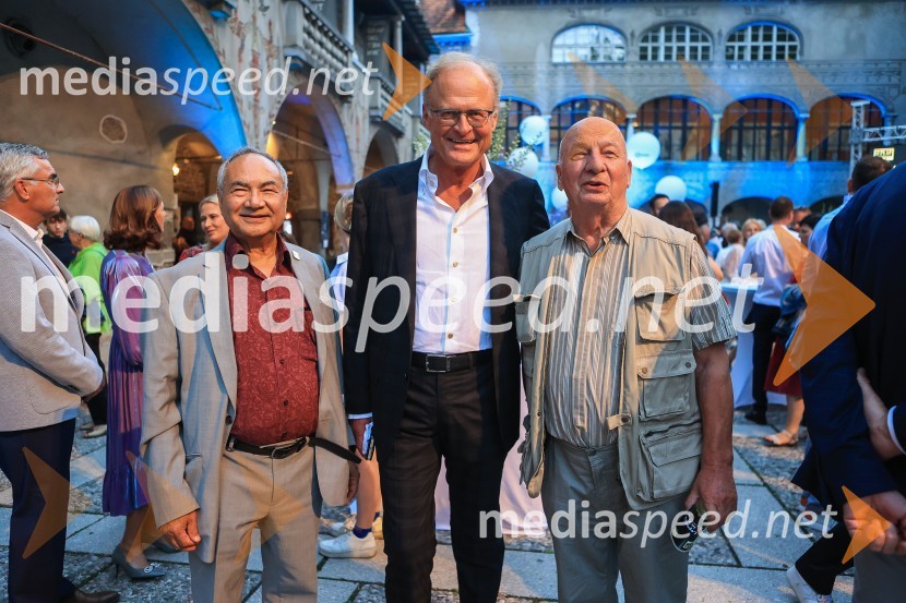  Aswin Kumar Shrestha, častni konzul federativne demokratične republike Nepal;  Janez  Škrabec, direktor Riko d.o.o.;  Tone Rupnik, dopisnik Dela, diplomat60 let uspešnega podjetnika Janeza Škrabca