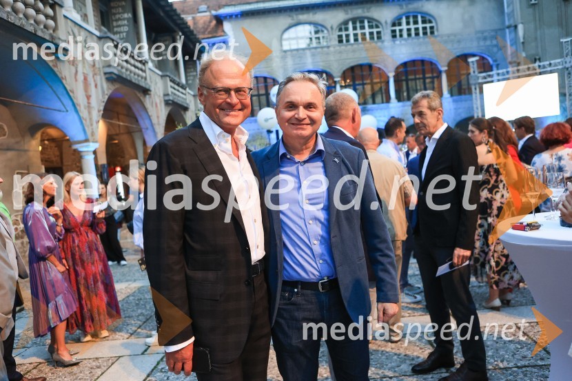  Janez  Škrabec, direktor Riko d.o.o.;  ... 60 let uspešnega podjetnika Janeza Škrabca