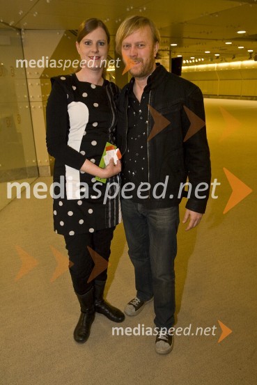 Matjaž Javšnik, igralec in komik s spremljevalkoMoški&ženske.com, premiera komedije