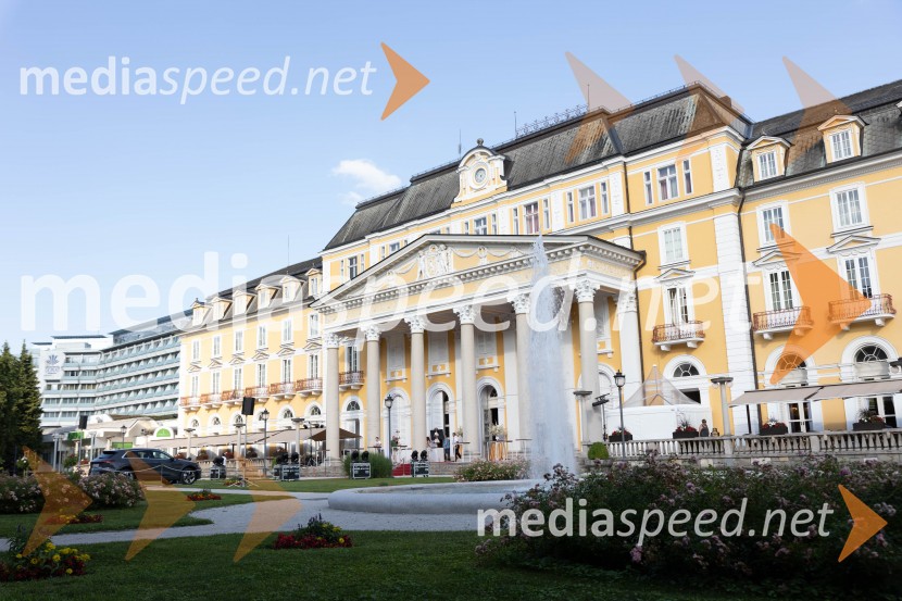 Anin ples, unikatnost, dovršenost in dobrodelno poslanstvo z 200 letno tradicijo