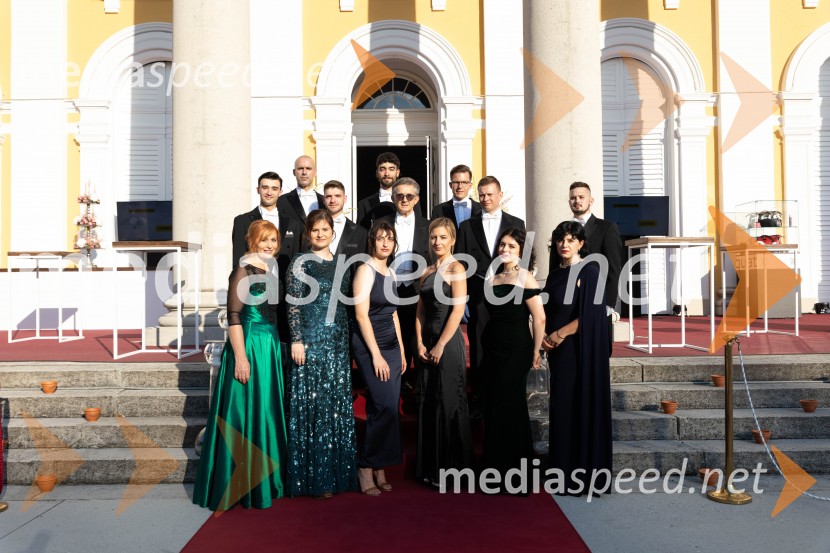  Uroš Lazić, član protokola;  Silvo Katalenič, član protokola;  Aljaž Planinšek, član protokola;  Miloš Lazić, član protokola;  Franci Križan, organizator Aninega plesa;  Jakob Cvetko, član protokola;  Andraž Krajnc;  Tomaž Plavčak, član protokola;  Biserka Križan;  Maja Marija Križan, vodja prireditve Anin ples;  Ela Tišma;  Kim  Gomilšek;  Zala Jager;  Urša JagerAnin ples, unikatnost, dovršenost in dobrodelno poslanstvo z 200 letno tradicijo