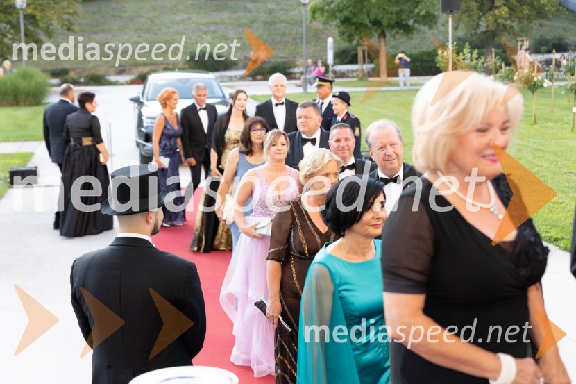 Anin ples, unikatnost, dovršenost in dobrodelno poslanstvo z 200 letno tradicijo