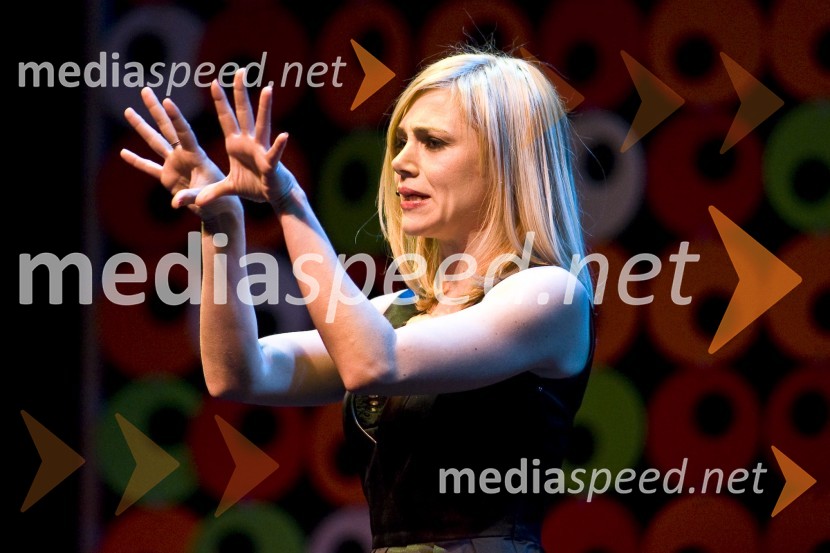 Katarina Čas, igralka in televizijska voditeljicaMoški&ženske.com, premiera komedije