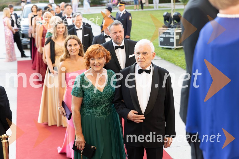  Zdenka Peršolja;  Ivan Peršolja, podpredsednik Društva za razvoj pivske kulture- Sommelier SlovenijeAnin ples, unikatnost, dovršenost in dobrodelno poslanstvo z 200 letno tradicijo