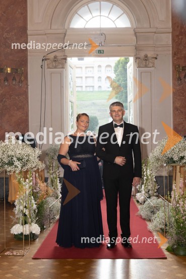  dr. Tea  Tašker Kern;  Jurij Kern, župan, Občina Komenda Anin ples, unikatnost, dovršenost in dobrodelno poslanstvo z 200 letno tradicijo