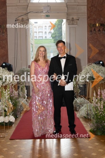  Jasmina Četrtič;  Matjaž Četrtič, vinska hiša Ferdinand Anin ples, unikatnost, dovršenost in dobrodelno poslanstvo z 200 letno tradicijo