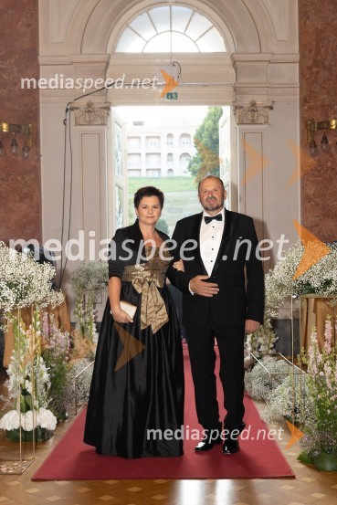  Bojana Gselman,  Gselman & Gselman, d.o.o. ;  Anton Gselman, lastnik in direktor, družba Gselman&GselmanAnin ples, unikatnost, dovršenost in dobrodelno poslanstvo z 200 letno tradicijo