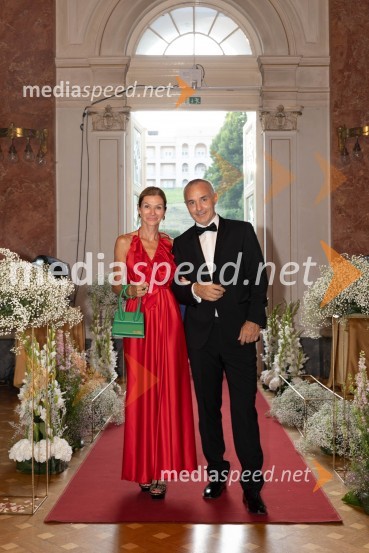  Manca Konič;  Aleš ŽižmondAnin ples, unikatnost, dovršenost in dobrodelno poslanstvo z 200 letno tradicijo