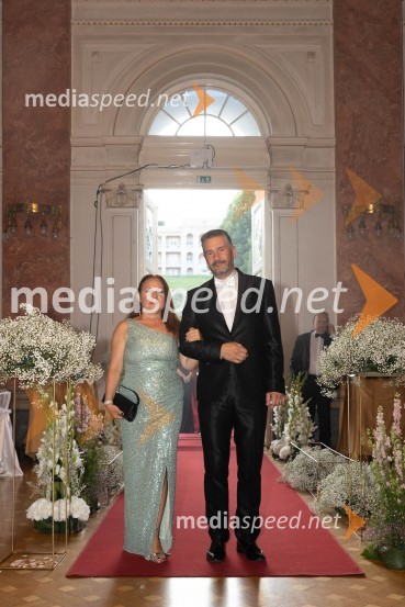  Lidija Perše;  Tomaž Perše, Član fiskalnega sveta RSAnin ples, unikatnost, dovršenost in dobrodelno poslanstvo z 200 letno tradicijo