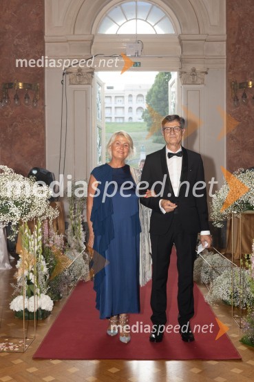  Anastazija Tomšič;  Marjan  Lah, športni novinarAnin ples, unikatnost, dovršenost in dobrodelno poslanstvo z 200 letno tradicijo