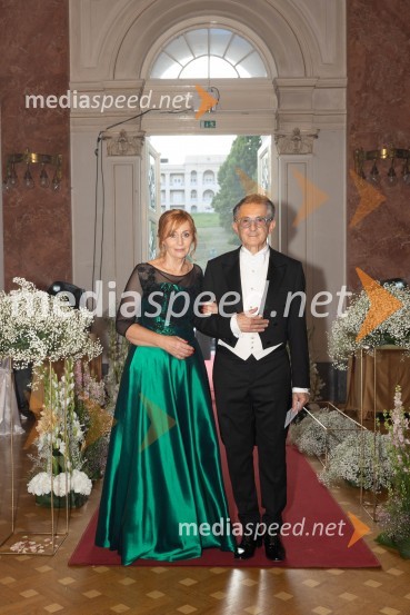  Biserka Križan;  Franci Križan, organizator Aninega plesaAnin ples, unikatnost, dovršenost in dobrodelno poslanstvo z 200 letno tradicijo