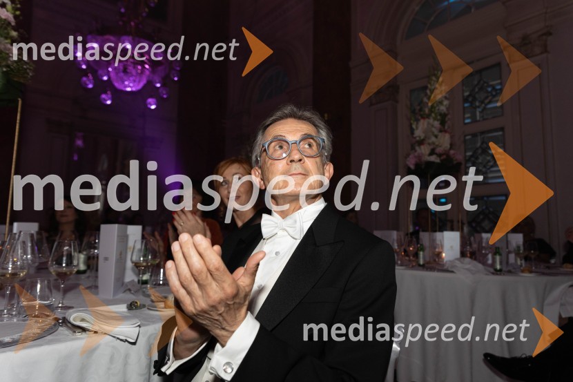  Franci Križan, organizator Aninega plesaAnin ples, unikatnost, dovršenost in dobrodelno poslanstvo z 200 letno tradicijo