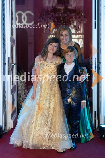  Evelin  Greblo, harfistka ;  Biserka Križan;  Valerij GrebloAnin ples, unikatnost, dovršenost in dobrodelno poslanstvo z 200 letno tradicijo