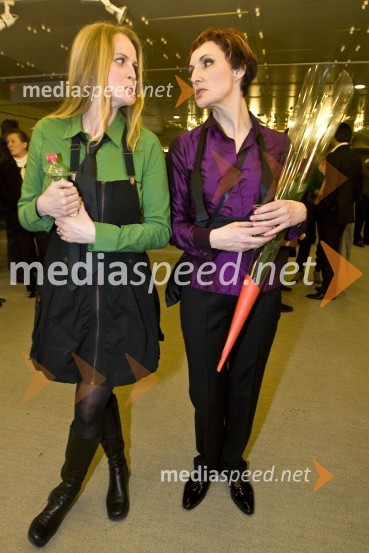 Alenka Kozolc in Lucija Ćirović, igralkiMoški&ženske.com, premiera komedije