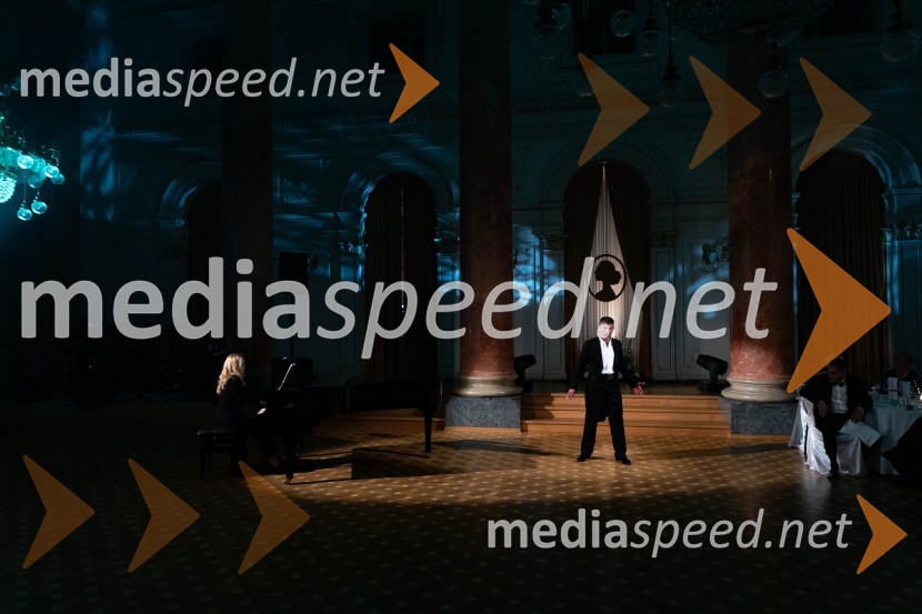  Ivan  Andres Arnšek, operni solist, baritonist, Opera in Balet LjubljanaAnin ples, unikatnost, dovršenost in dobrodelno poslanstvo z 200 letno tradicijo