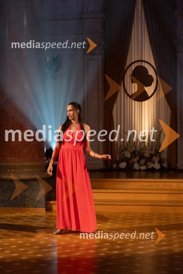  Mojca Bitenc, operna pevkaAnin ples, unikatnost, dovršenost in dobrodelno poslanstvo z 200 letno tradicijo