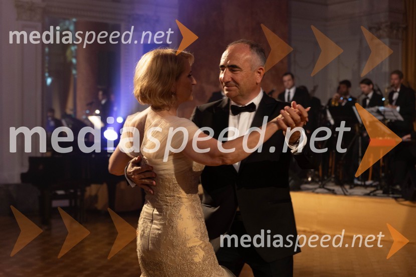  Nežika Cajzek, GIC gradnje;  Ivan Cajzek, direktor družbe GIC gradnjeAnin ples, unikatnost, dovršenost in dobrodelno poslanstvo z 200 letno tradicijo