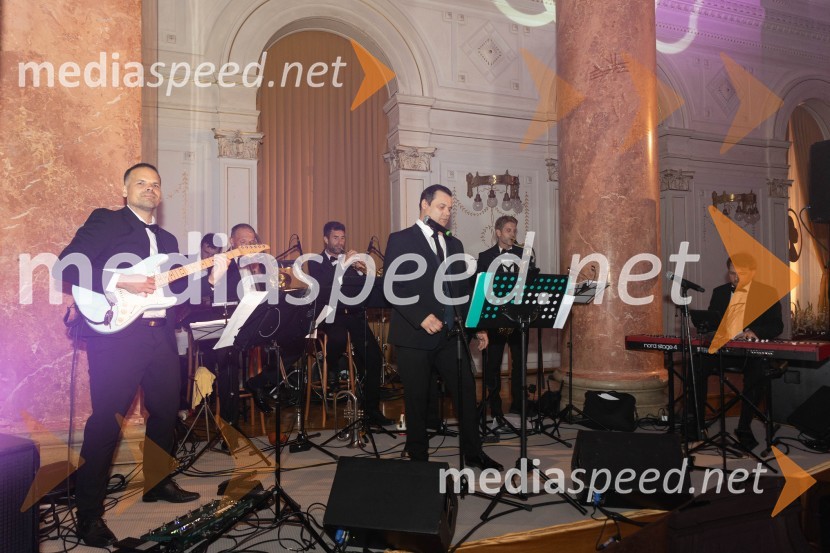 Anin ples, unikatnost, dovršenost in dobrodelno poslanstvo z 200 letno tradicijo