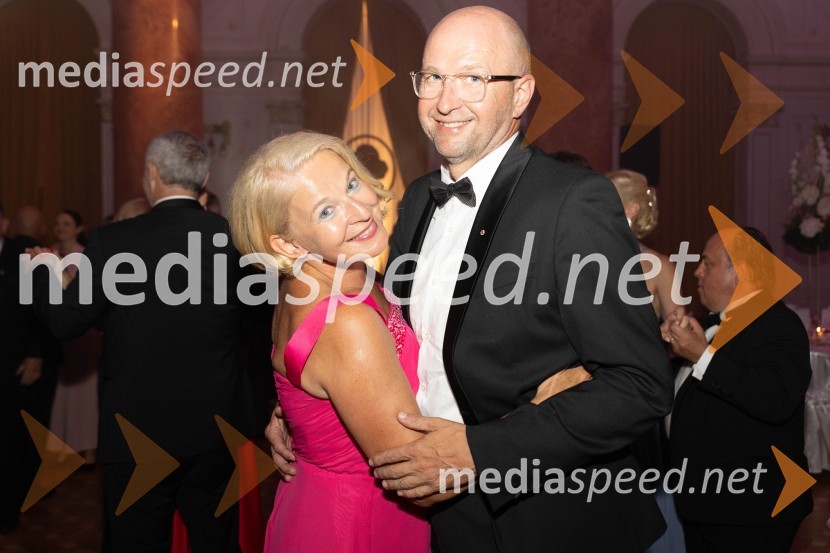  Anja Šketa, Vodja Planet Tuš Celje;  Boštjan Brantuša, Projektni vodja Hrvaške, SES Spar Anin ples, unikatnost, dovršenost in dobrodelno poslanstvo z 200 letno tradicijo