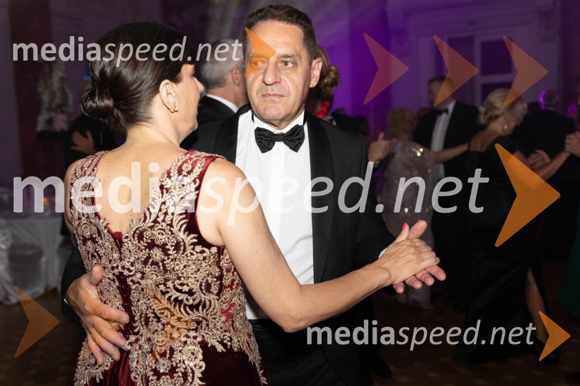 Anin ples, unikatnost, dovršenost in dobrodelno poslanstvo z 200 letno tradicijo