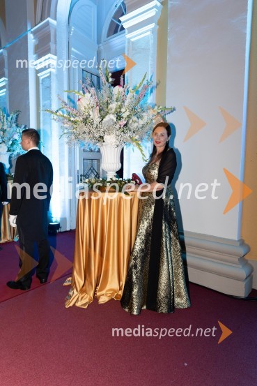  Alenka Kikec, prim.Anin ples, unikatnost, dovršenost in dobrodelno poslanstvo z 200 letno tradicijo