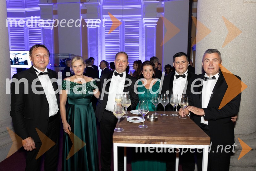 Anin ples, unikatnost, dovršenost in dobrodelno poslanstvo z 200 letno tradicijo