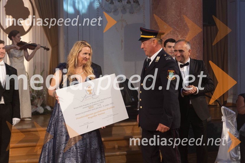 Anin ples, unikatnost, dovršenost in dobrodelno poslanstvo z 200 letno tradicijo