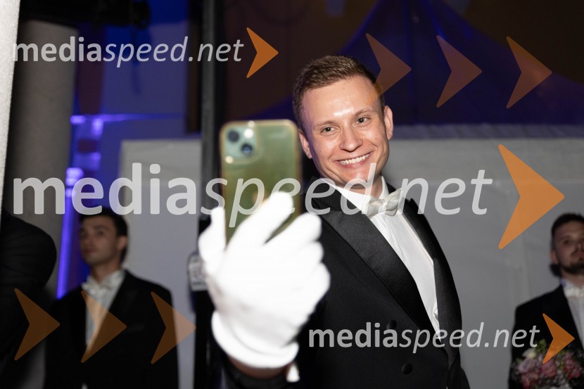 Anin ples, unikatnost, dovršenost in dobrodelno poslanstvo z 200 letno tradicijo