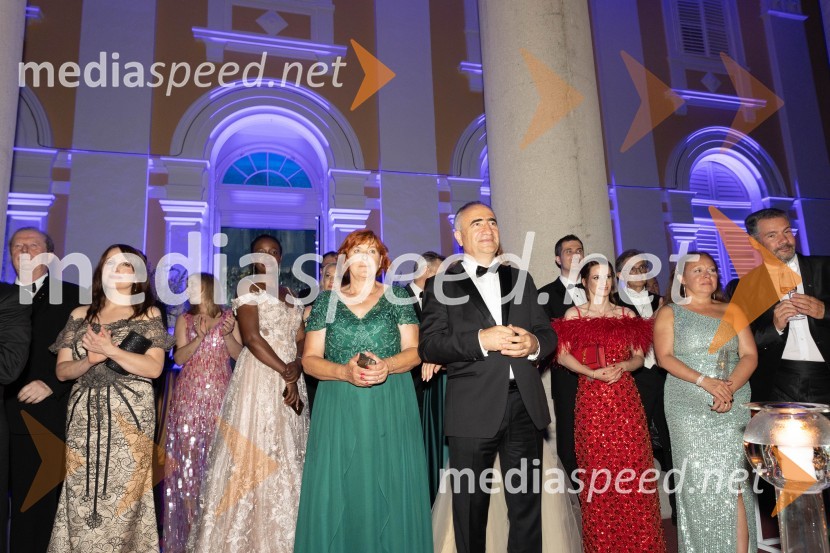 Anin ples, unikatnost, dovršenost in dobrodelno poslanstvo z 200 letno tradicijo