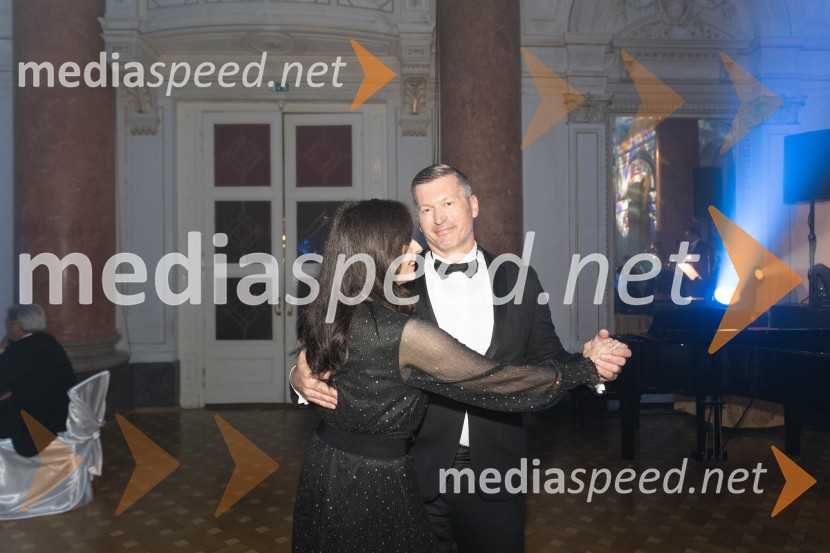 Anin ples, unikatnost, dovršenost in dobrodelno poslanstvo z 200 letno tradicijo