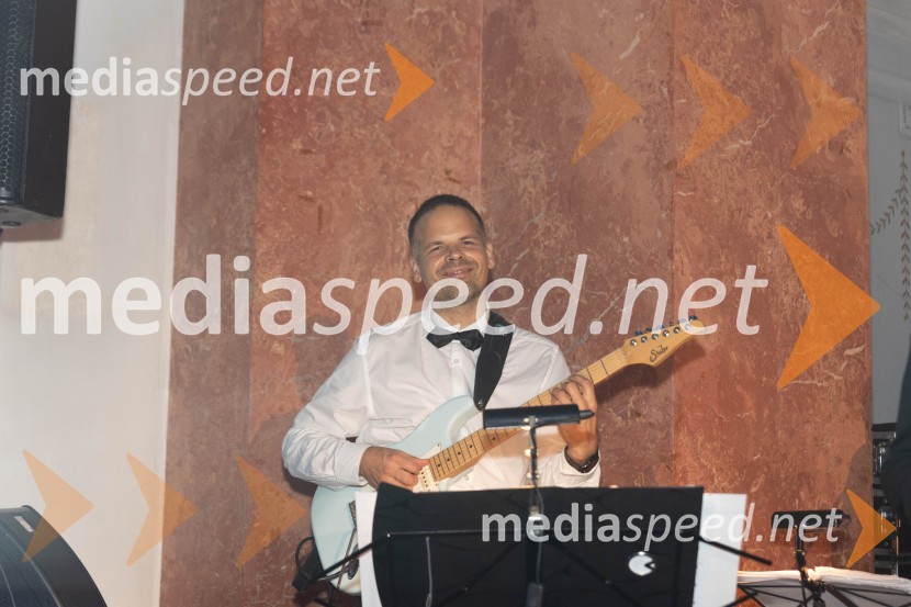 Anin ples, unikatnost, dovršenost in dobrodelno poslanstvo z 200 letno tradicijo