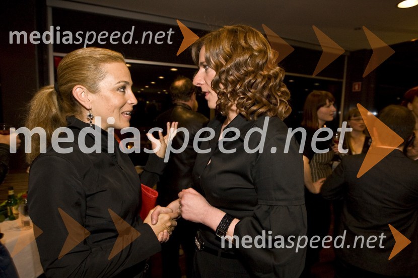 Nina Ivanič, igralka in Urška Alič Flajnik, direktorica Špas teatraMoški&ženske.com, premiera komedije