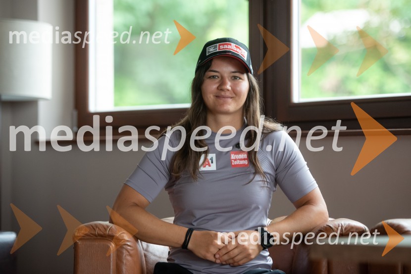  Sabrina Maier, smučarska tekačicaAvstrijska ženska smučarska reprezentanca na kondicijskih pripravah v Mariboru