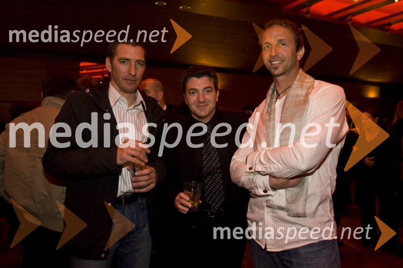 Matjaž Vrhovnik, nekdanji smučar, Urban Lavrenčič, športni komentator in Jani Klemenčič, nekdanji veslačMoški&ženske.com, premiera komedije