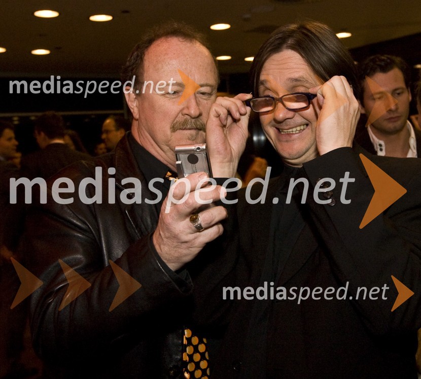 Tomaž Domicelj, pevec in Brane Šturbej, igralecMoški&ženske.com, premiera komedije