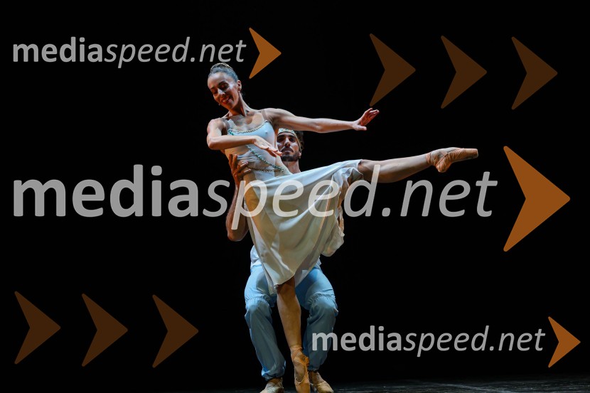  Rachele Buriassi, baletna plesalka;  Esnel Ramos, baletni plesalecZvezde, gala baletni večer na 71. Ljubljana Festivalu