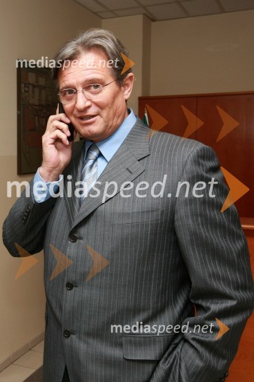 Zdenko Pavček, predsednik upravnega odbora Skupine Viator&VektorPodpis pogodbe o dobavi avtobusov v Savdsko Arabijo