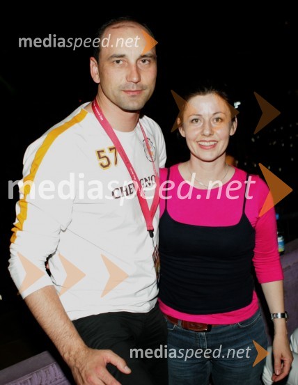 Matjaž Kovačič, predsednik uprave Nove KBM z ženo ViktorijoKoncert Piše se leto 2005