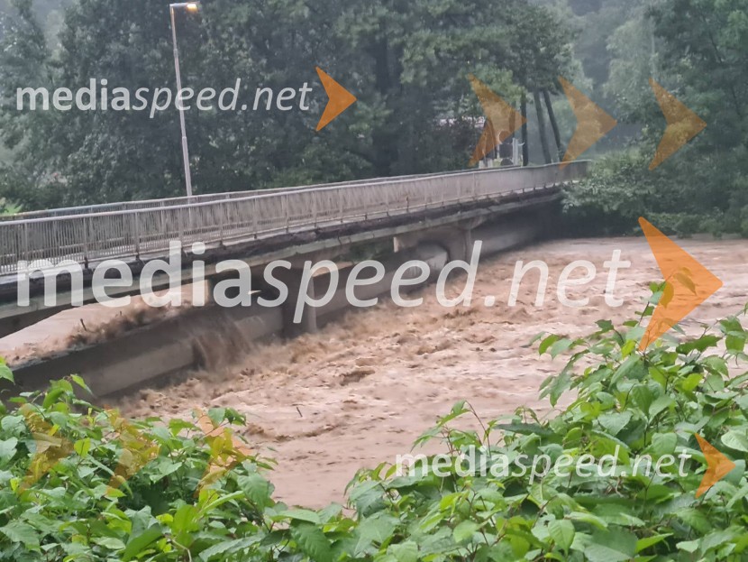 Razmere po nočnem deževju v KranjuPoplave v Sloveniji