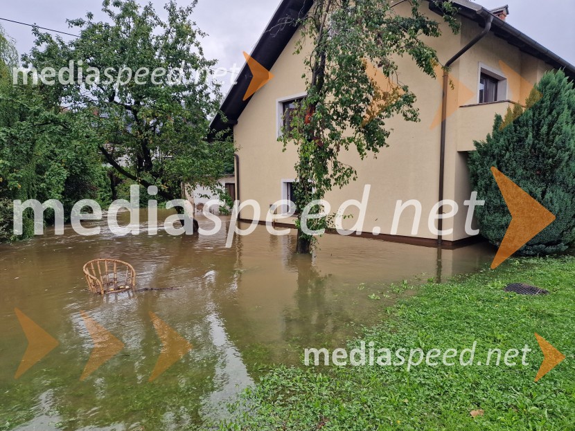 Razmere po nočnem deževju v KranjuPoplave v Sloveniji