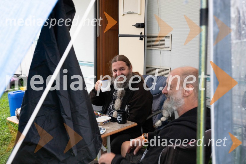 Evakuacija kampa Festivala Metal days v Velenju