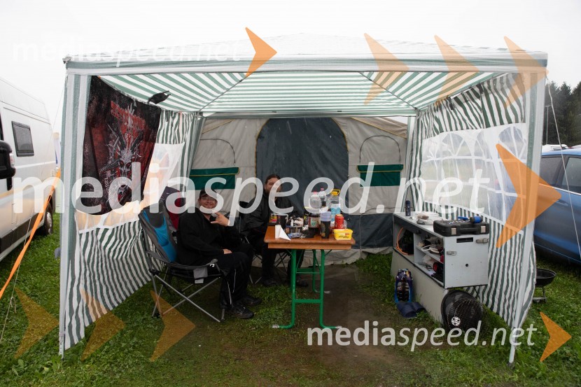 Evakuacija kampa Festivala Metal days v Velenju