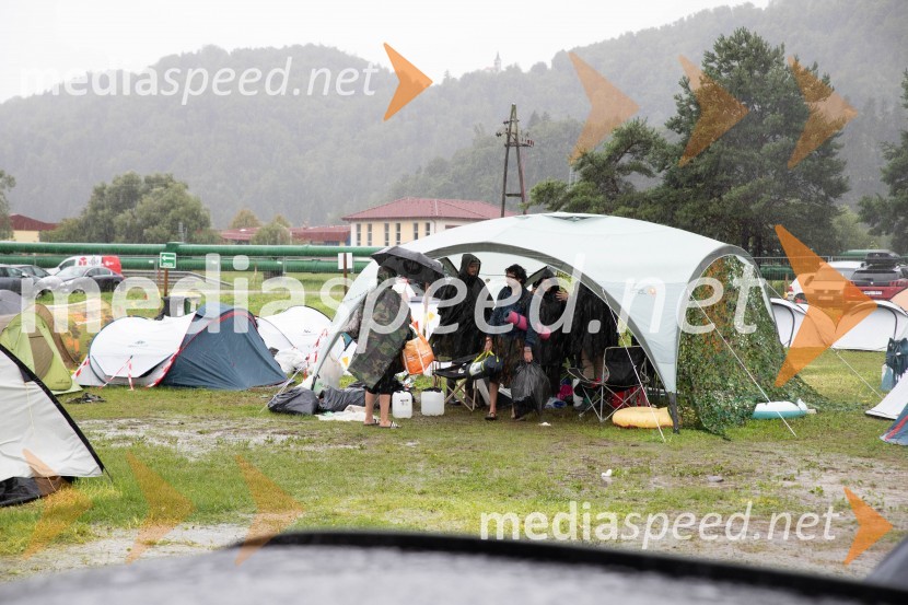 Evakuacija kampa Festivala Metal days v Velenju