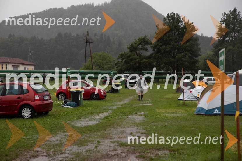 Evakuacija kampa Festivala Metal days v Velenju