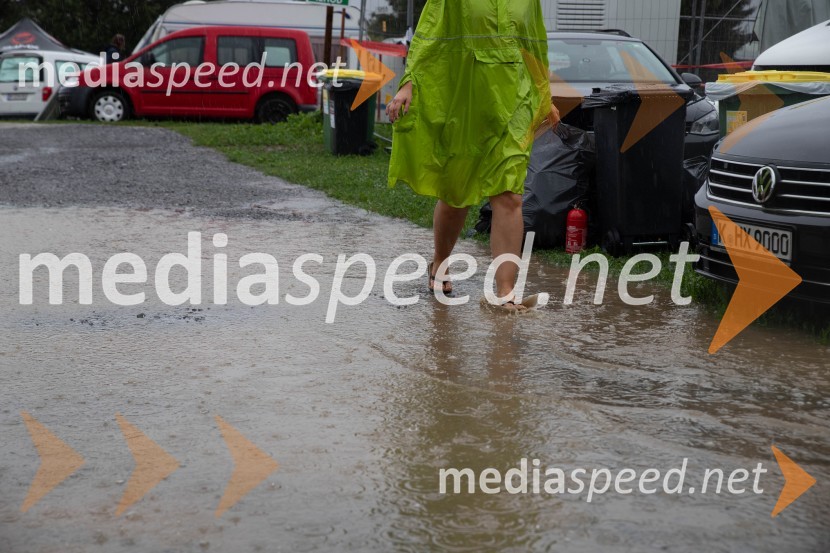 Evakuacija kampa Festivala Metal days v Velenju