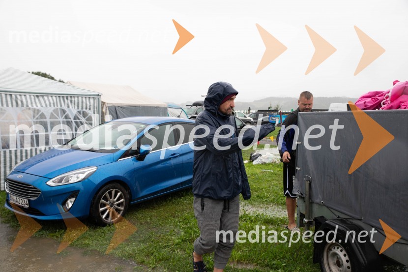 Evakuacija kampa Festivala Metal days v Velenju